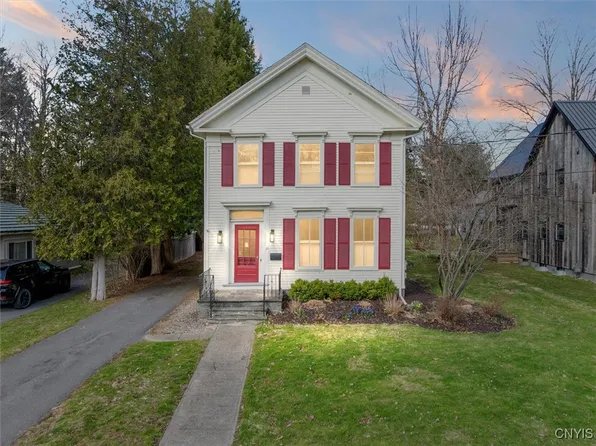 21 Hamilton St, Hamilton, NY 13346