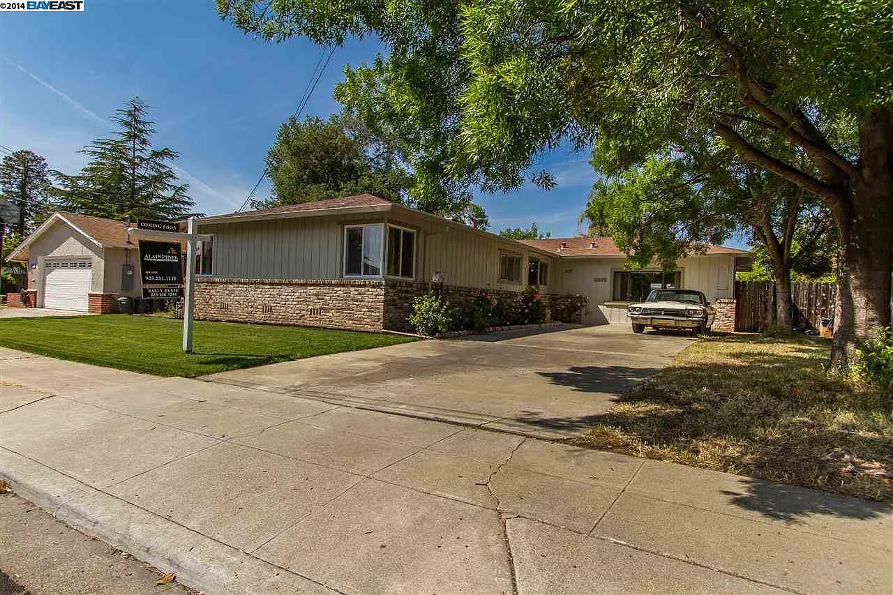 3872 Pestana Way photo 1