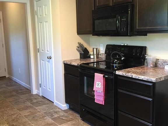 3rd image of 5925 Apple Valley Dr