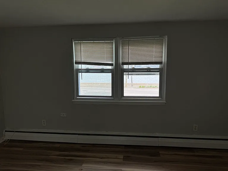 12 Essex St #5 — Photo 6