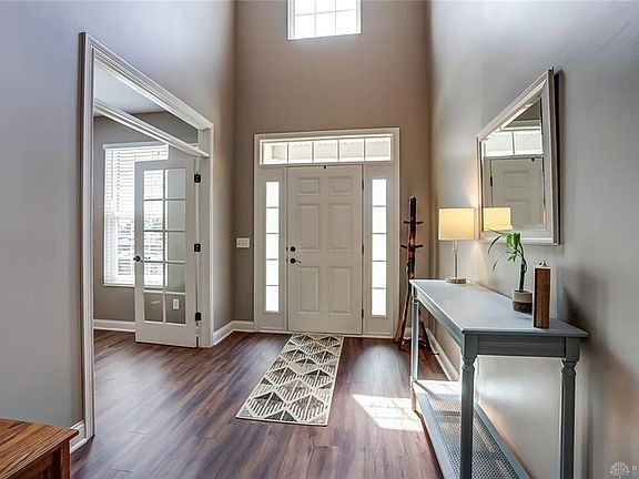 3rd image of 9784 Old Creek Ct