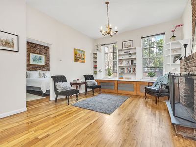 329 W 21st St APT 2R, New York, NY, 10011