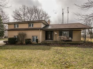 4224 Beverly Hills Dr, Brunswick, OH 44212