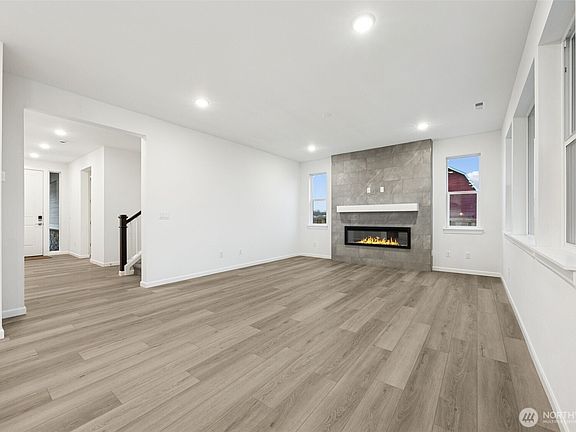 4th image of 990 Tanner Avenue #102