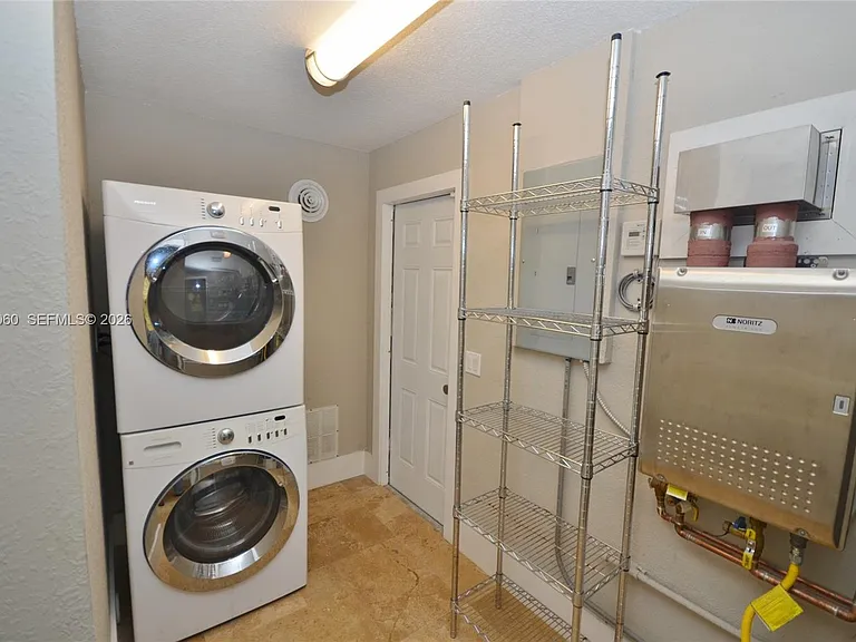 14001 Cypress Ct — Photo 26
