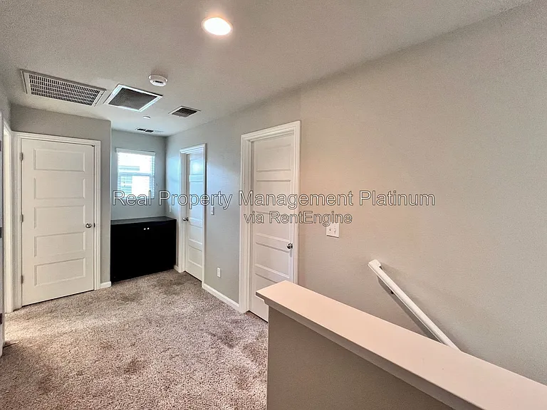 1502 N Reunion Way — Photo 9