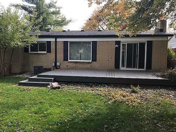 Rear home w trex deck