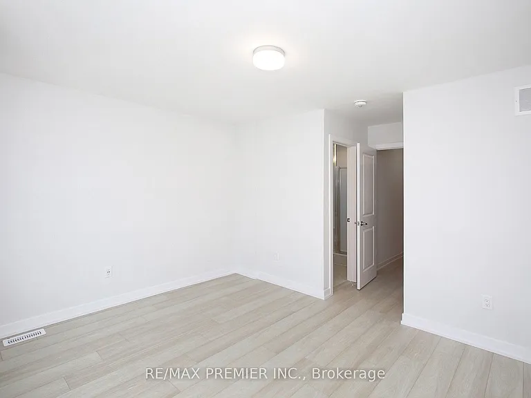 73 Akil Thomas Gdns — Photo 17
