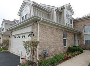 204 Foxfire Ct, Downers Grove, IL 60515