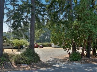 6430 Central Ave, Clinton, WA 98236