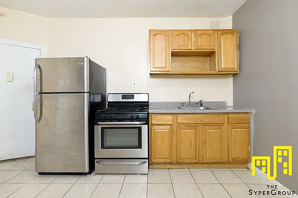 Rented by The Syper Group | media 3