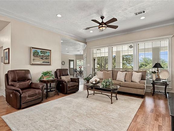 5th image of 152 Golfview Dr
