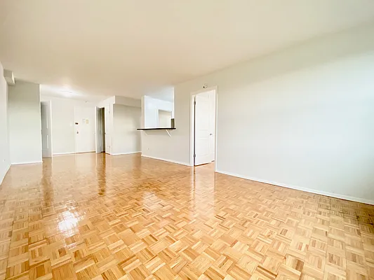 Rented by Zjama Realty Corp | media 2