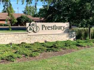 10 Penny Ln, Sugar Grove, IL 60554