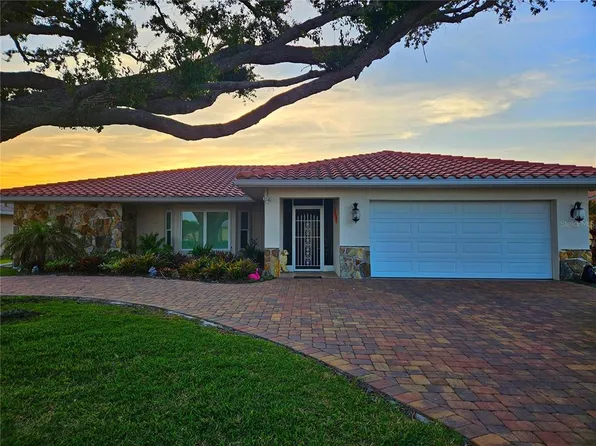 1706 S Lakeside Ct, Venice, FL 34293
