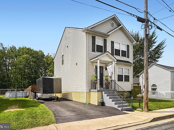 4th image of 2510 Sycamore Ave