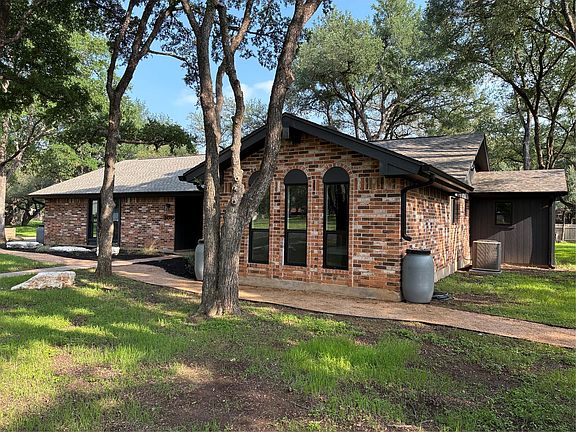 2nd image of 205 Bello Cir