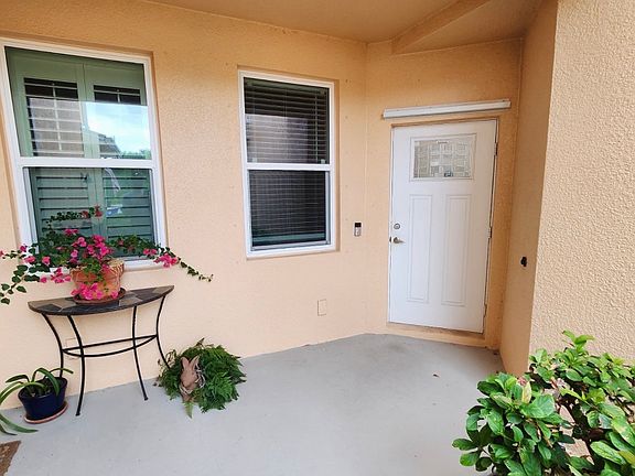 2nd image of 3951 Playa Del Sol Dr #104