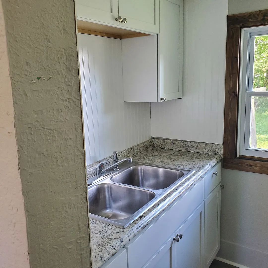 1543 Reid Ave photo 1