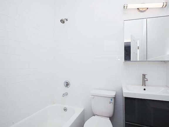 5th image of 462 W 141st St #1A