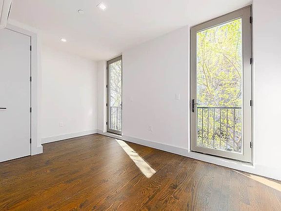 5th image of 298 Ellery St #5A