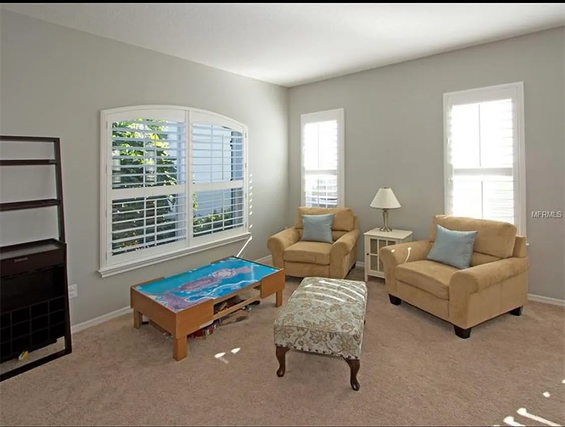 4 bed, 3053 sqft, $3,500 — Photo 2