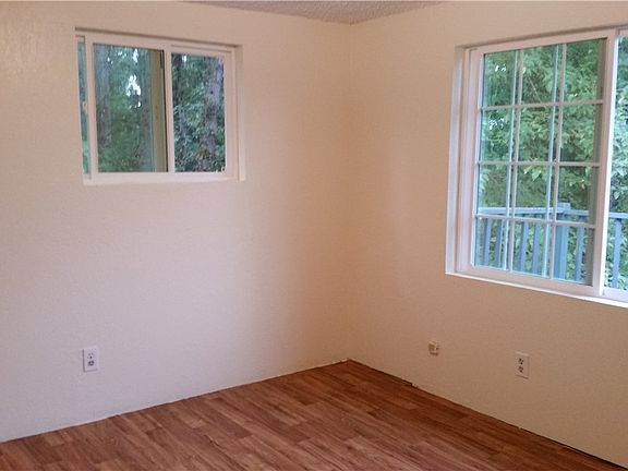 5th image of 907 70th Ave E