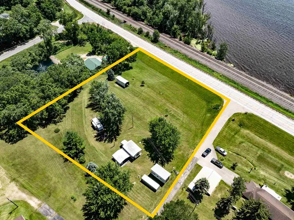 14435 Fixit Ln, Ferryville, WI 54628