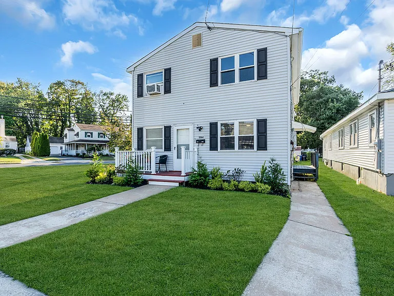 1264 Maplewood Rd #A — Photo 24