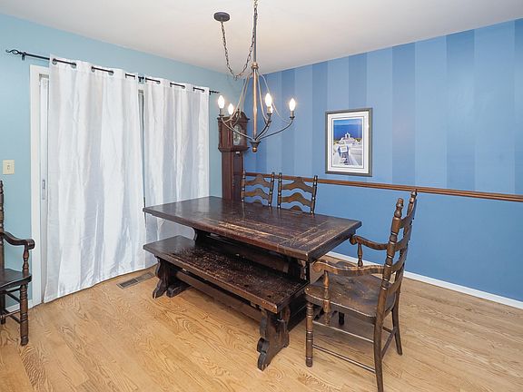 5th image of 7634 Hampton Oaks Dr
