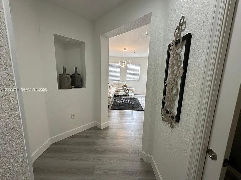 11601 NW 89th St #212 — Photo 8