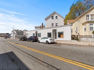 1792 Pleasant St #1, Fall River, MA 02723
