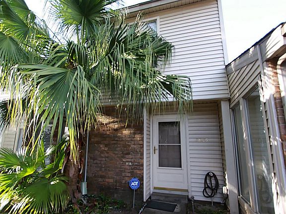 FRONT DOOR ENTRANCE
