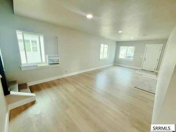 5th image of 458 2nd St