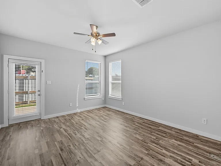 3413 Valley Vista Dr — Photo 10