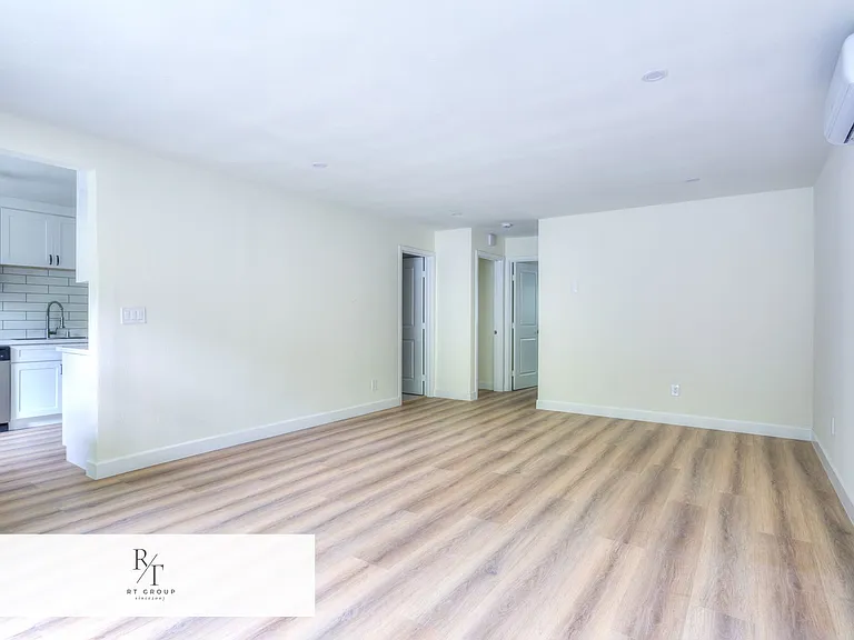 1032 S Golden West Ave #B — Photo 8