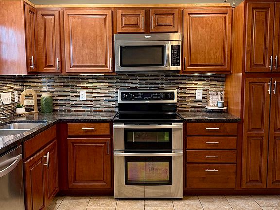 5th image of 6340 Country Ln