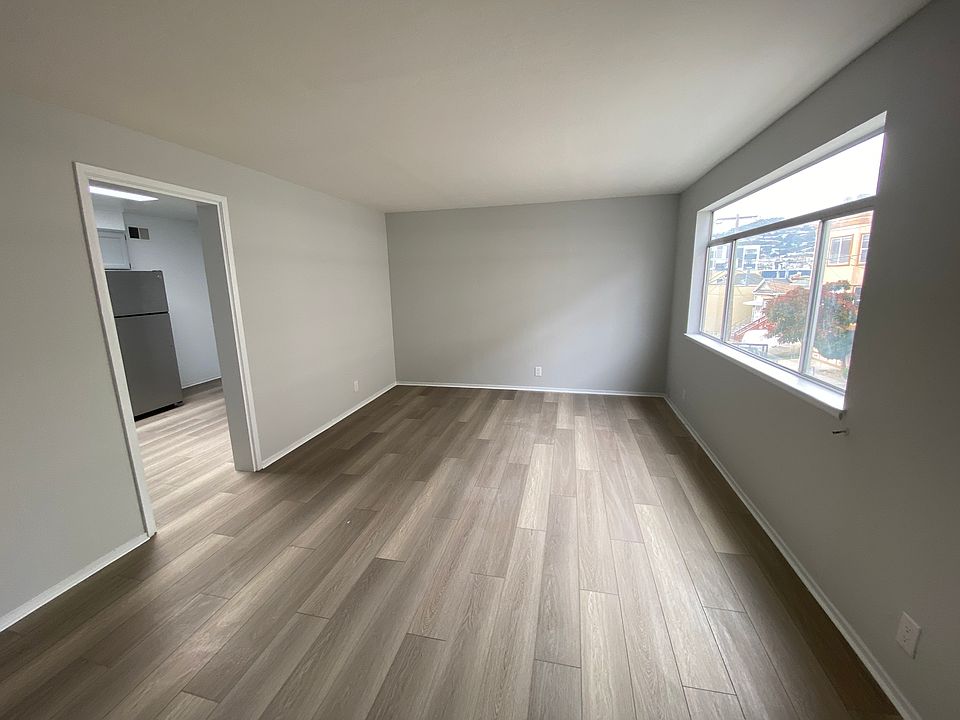 1st image of 7 Leo St #5A