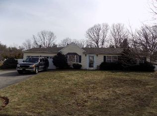 12 Sandpiper Ln, Centereach, NY 11720