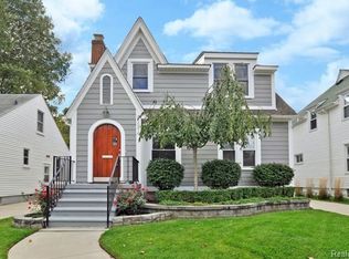 1214 E 5th St, Royal Oak, MI 48067