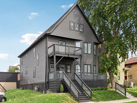 2nd image of 2212 N Cambridge AVENUE #2214