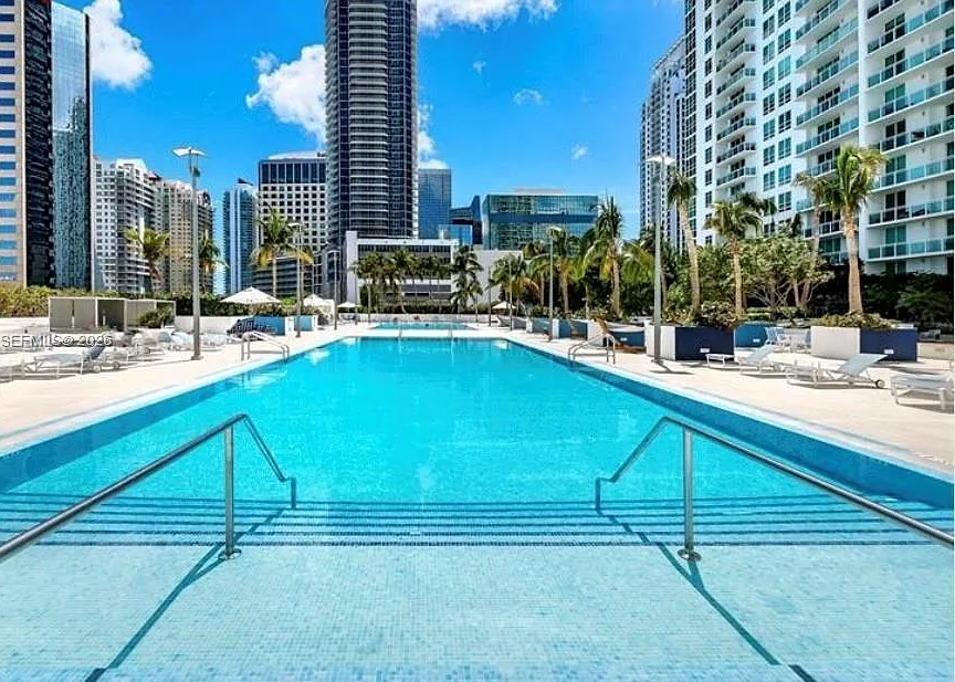 952 Brickell Ave #1
