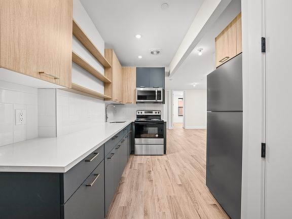 2nd image of 1580 Prospect Pl #205