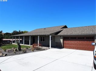 710 NE 1st St, Dufur, OR 97021