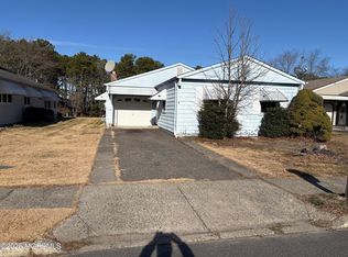 55 Selkirk Avenue, Toms River, NJ 08757