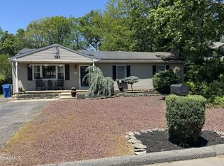 2425 Huckleberry Rd, Manchester, NJ 08759