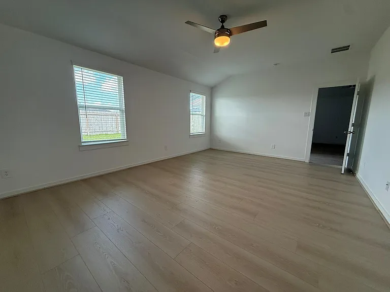 4303 Whitefish Ln — Photo 17