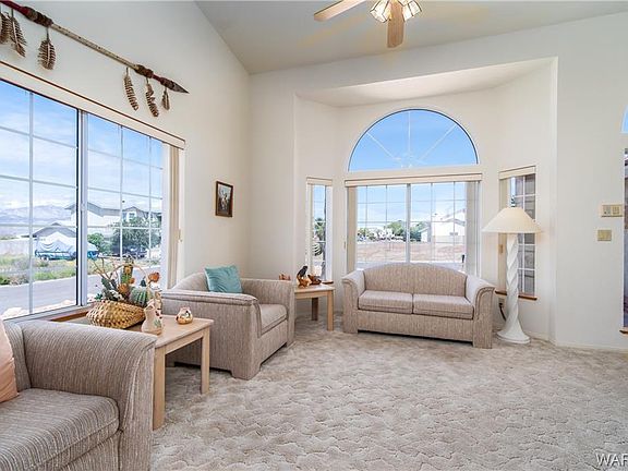 4th image of 3380 Sundrops Dr