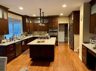 10500 Dunn Meadow Rd, Vienna, VA 22182