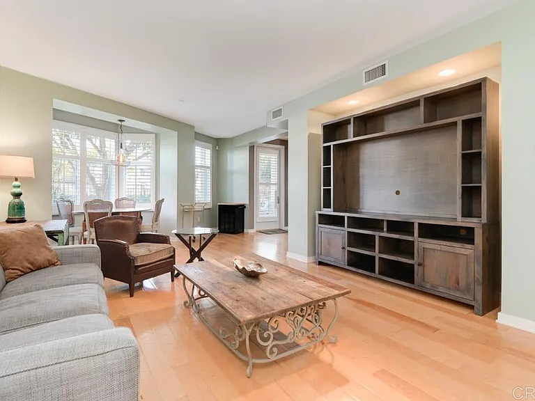 5410 La Jolla Blvd #A105 — Photo 4